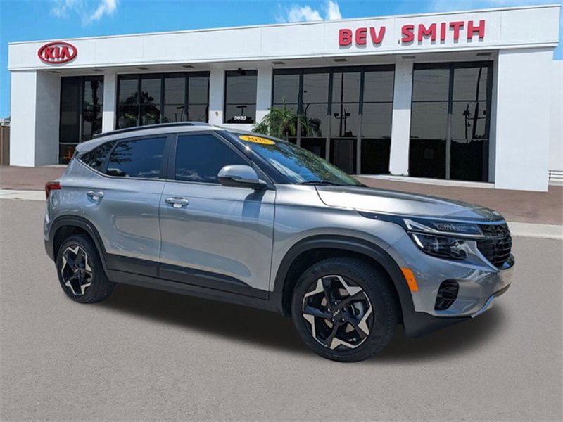 Certified 2025 Kia Seltos S image 1