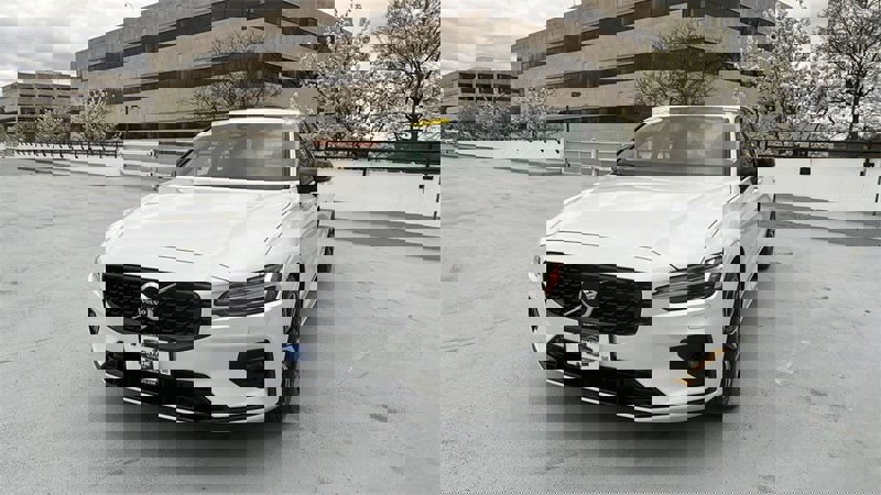 Certified 2025 Volvo S60 B5 Core image 1