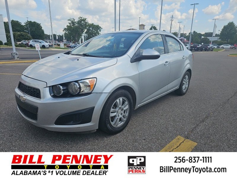 Used 2016 Chevrolet Sonic LT image 1