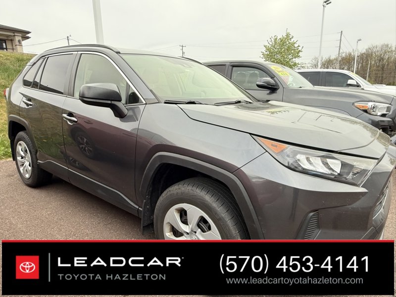 Used 2020 Toyota RAV4 LE image 1
