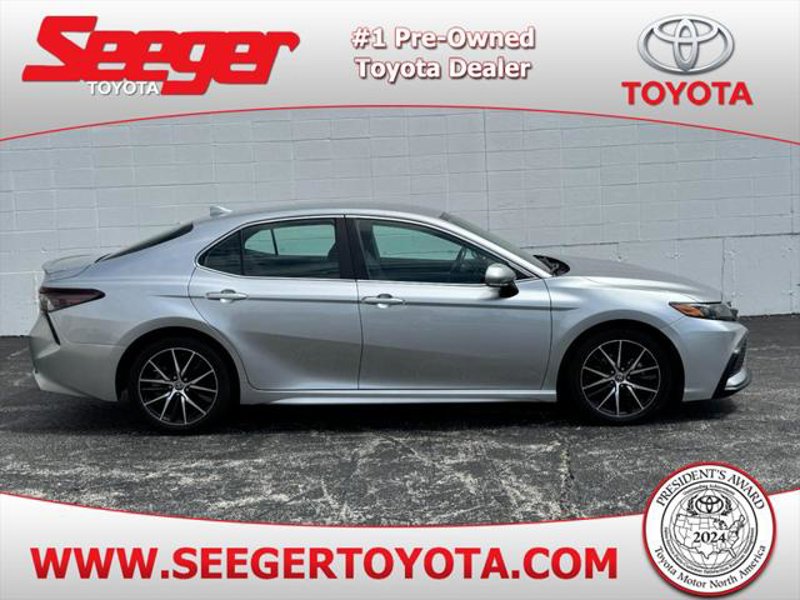 Certified 2023 Toyota Camry SE image 1