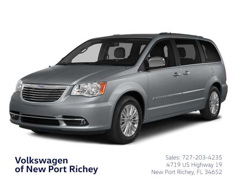 Used 2014 Chrysler Town & Country Touring image 1