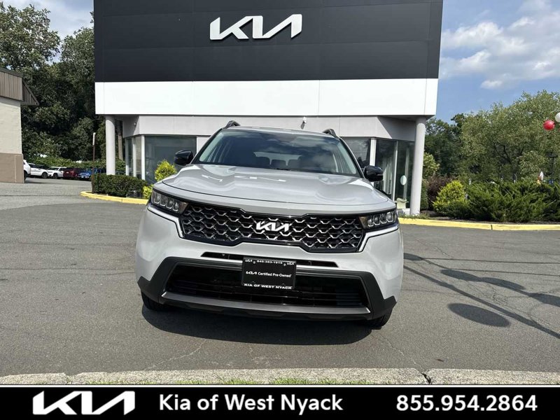 Certified 2022 Kia Sorento S image 1