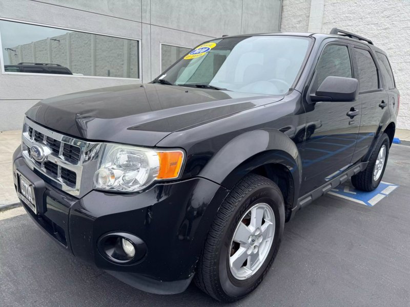 Used 2010 Ford Escape XLT image 1