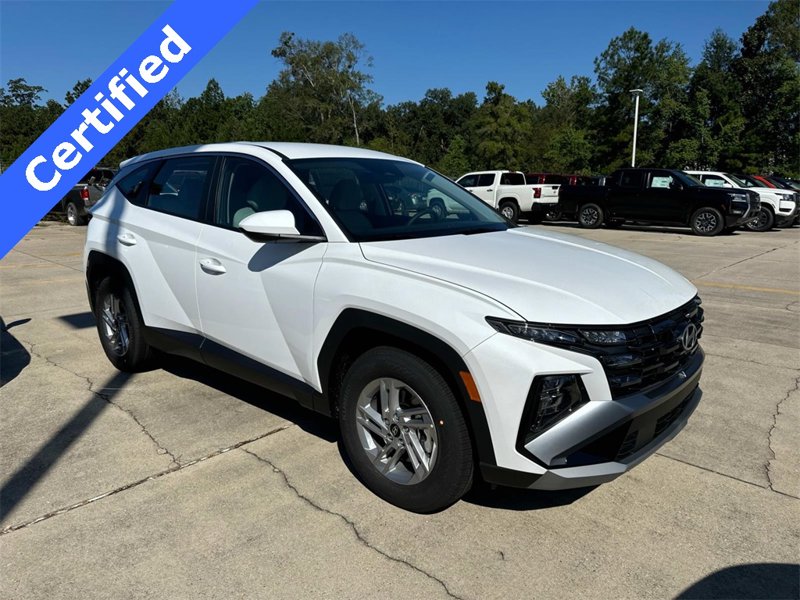 Certified 2025 Hyundai Tucson SE image 1