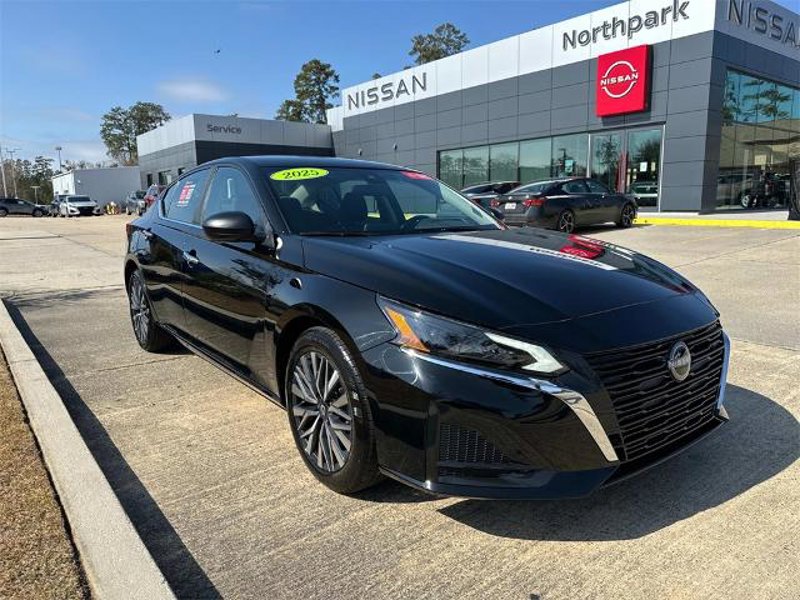 Certified 2025 Nissan Altima 2.5 SV image 1