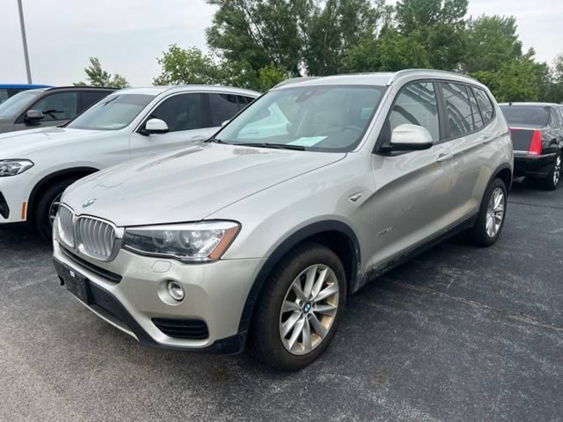 Used 2017 BMW X3 xDrive28i image 1