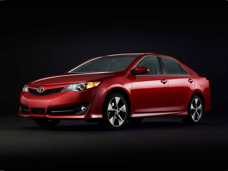 Used 2012 Toyota Camry LE image 1
