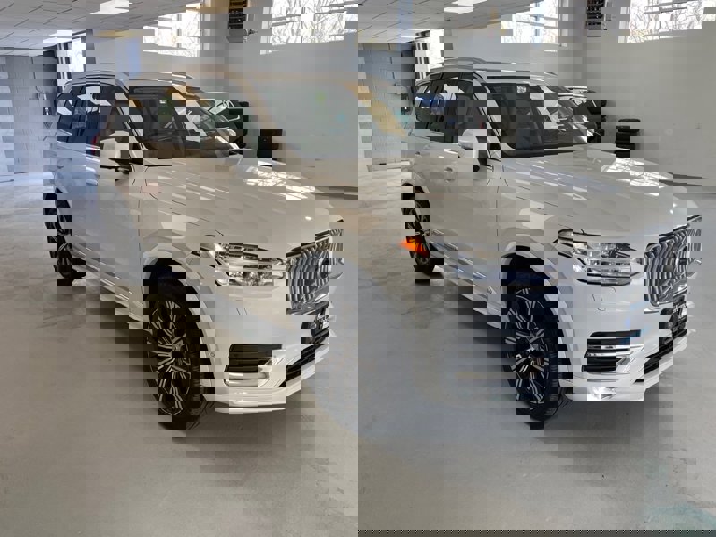 Certified 2024 Volvo XC90 B6 Plus image 1