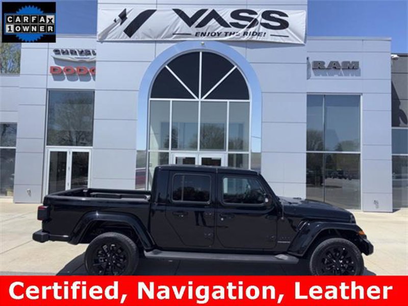 Certified 2023 Jeep Gladiator Overland image 1