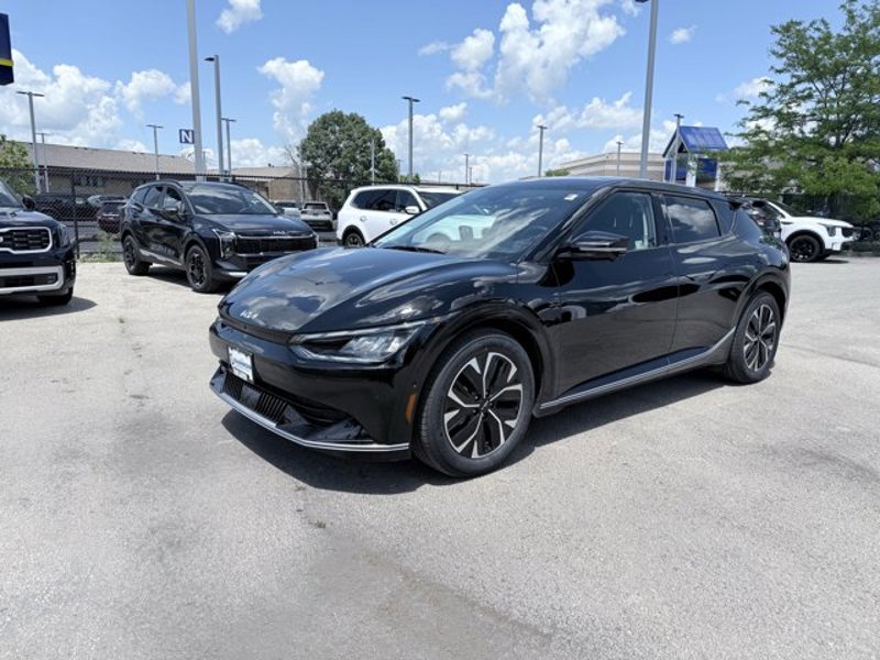 Certified 2022 Kia EV6 Wind w/ Wind Technology Package image 1