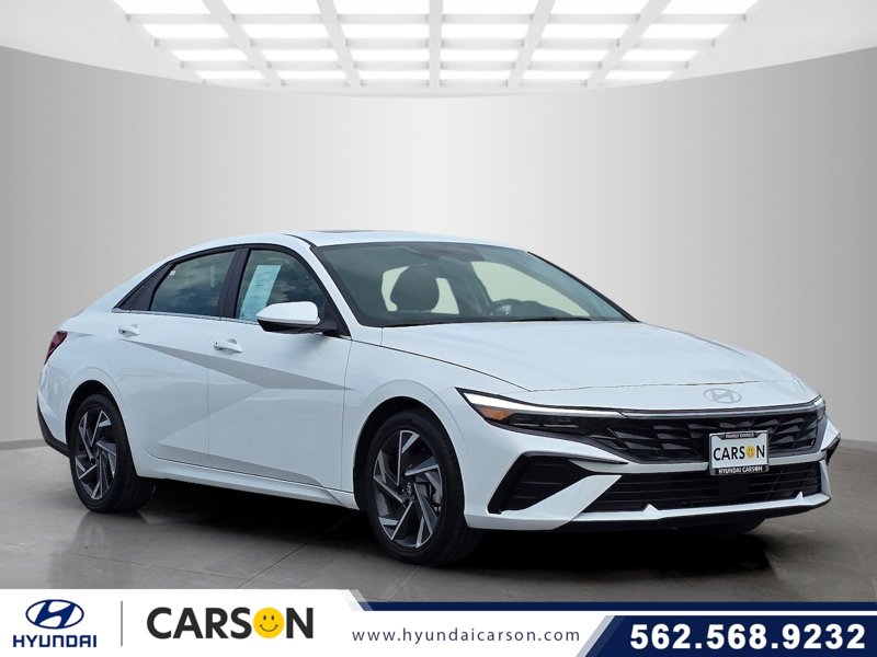 Certified 2025 Hyundai Elantra SEL image 1