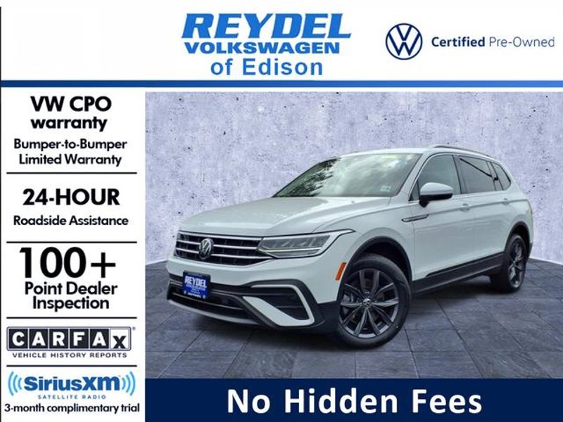 Certified 2022 Volkswagen Tiguan SE image 1