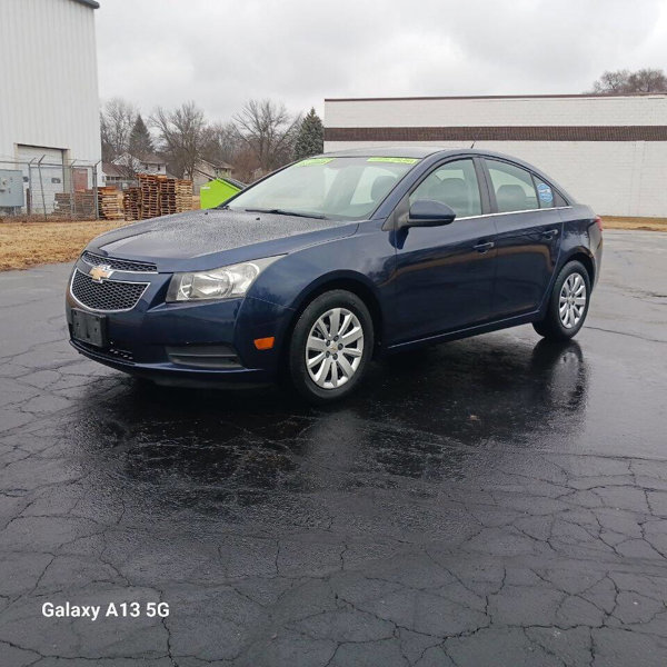 Used 2011 Chevrolet Cruze LT image 1