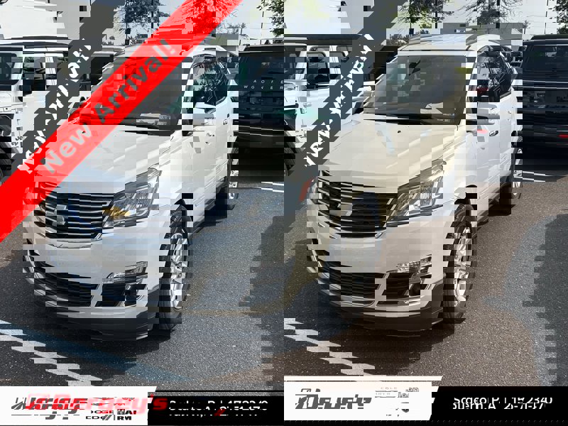Used 2014 Chevrolet Traverse LT image 1