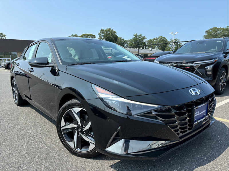 Certified 2023 Hyundai Elantra Limited image 1