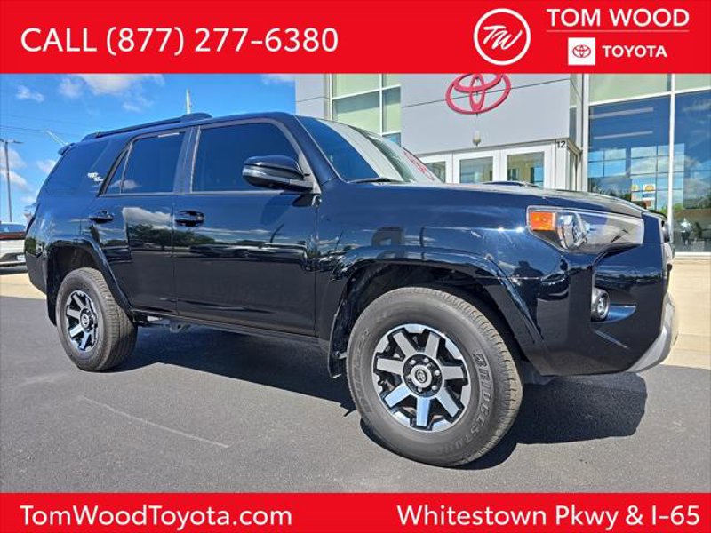 Certified 2024 Toyota 4Runner TRD Off-Road Premium image 1