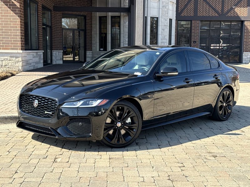 Certified 2022 Jaguar XF R-Dynamic SE image 1