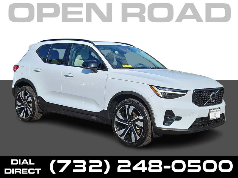 Certified 2024 Volvo XC40 B5 Ultimate image 1