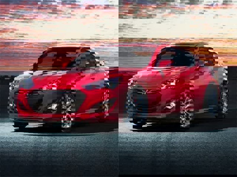 Used 2015 Hyundai Genesis 3.8 image 1