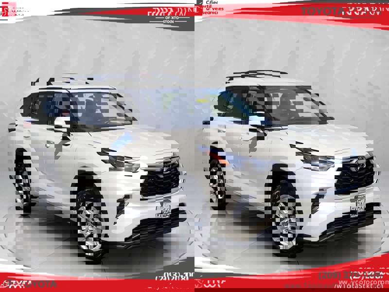 Certified 2021 Toyota Highlander L image 1