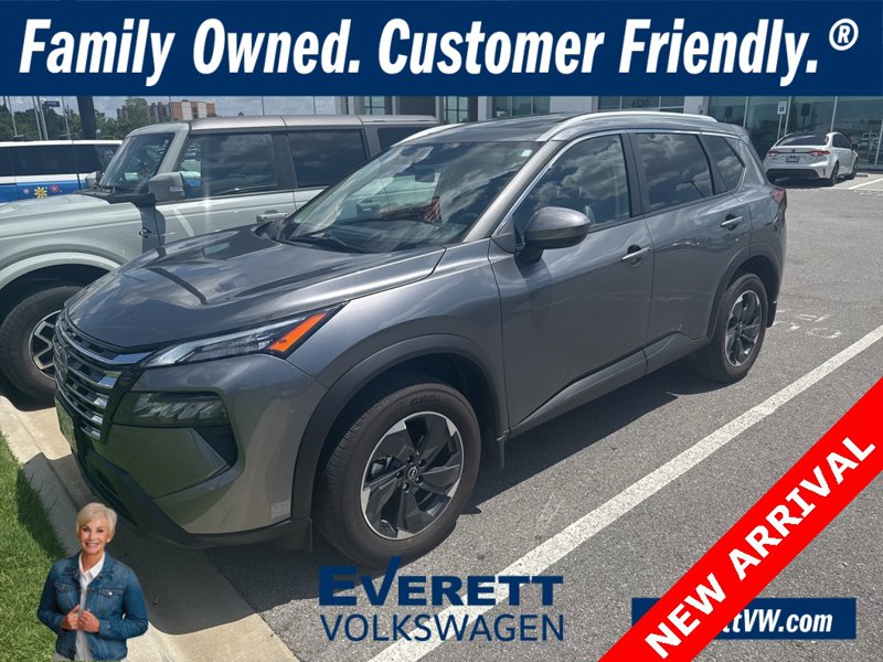 Used 2024 Nissan Rogue SV w/ SV Premium Package image 1