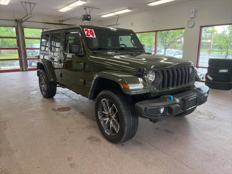 Certified 2024 Jeep Wrangler Unlimited w/ Convenience Group image 1