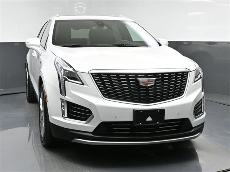 Certified 2024 Cadillac XT5 Premium Luxury w/ LPO, Floor Liner Package image 1