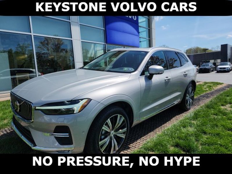 Certified 2023 Volvo XC60 B5 Plus w/ Climate Package image 1