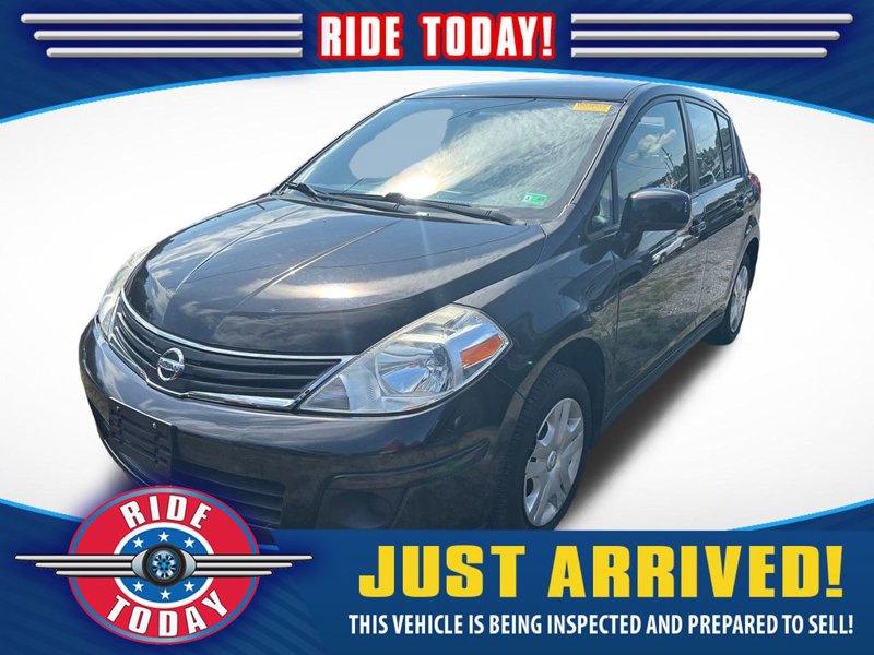 Used 2011 Nissan Versa 1.8 S w/ Plus Pkg image 1