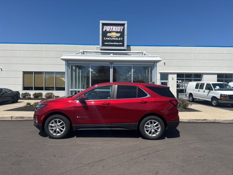 Certified 2022 Chevrolet Equinox LT image 1