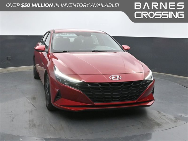 Certified 2023 Hyundai Elantra SEL w/ Preferred Accessory Package image 1
