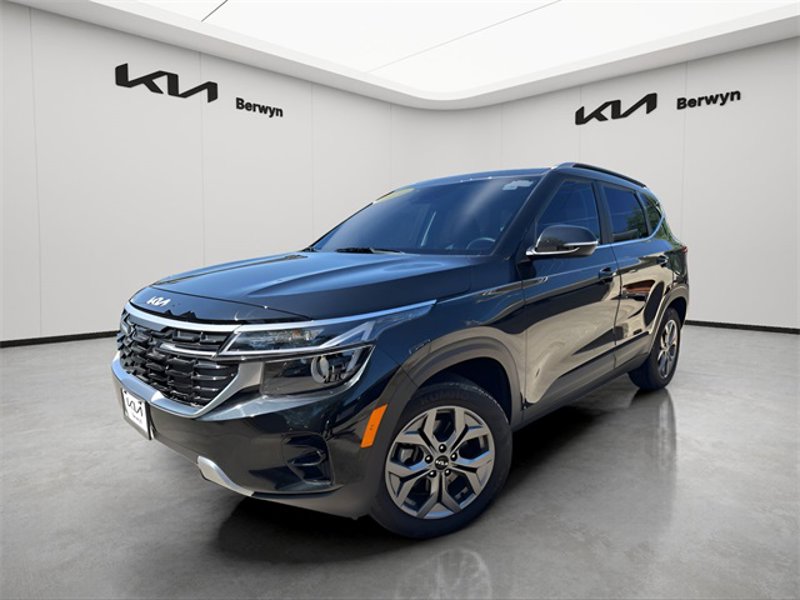 Certified 2024 Kia Seltos S image 1
