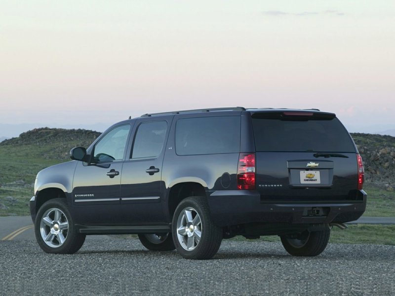 Used 2014 Chevrolet Suburban LT w/ Luxury Package image 1