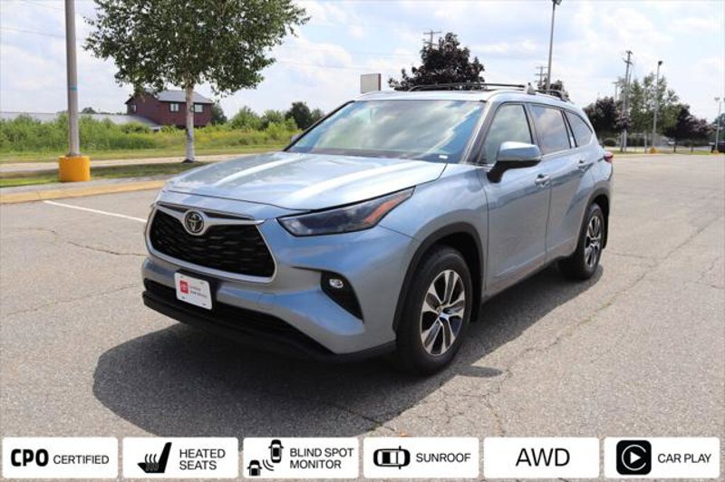 Certified 2022 Toyota Highlander XLE image 1