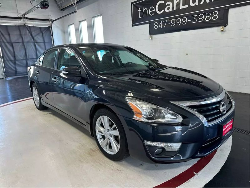 Used 2015 Nissan Altima 2.5 SV w/ Convenience Package image 1