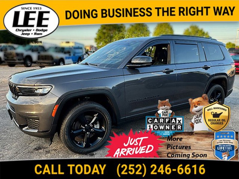 Certified 2021 Jeep Grand Cherokee L Laredo image 1