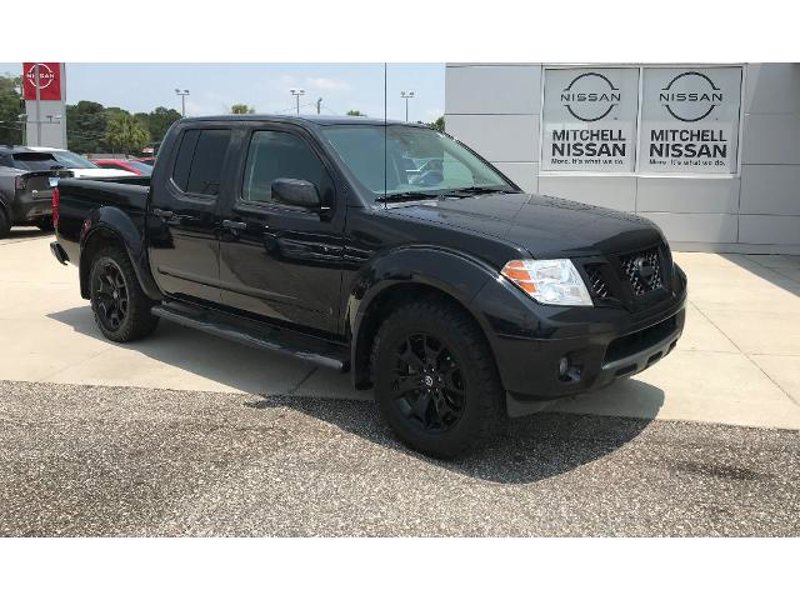 Certified 2021 Nissan Frontier SV w/ Midnight Edition Floor Mats image 1