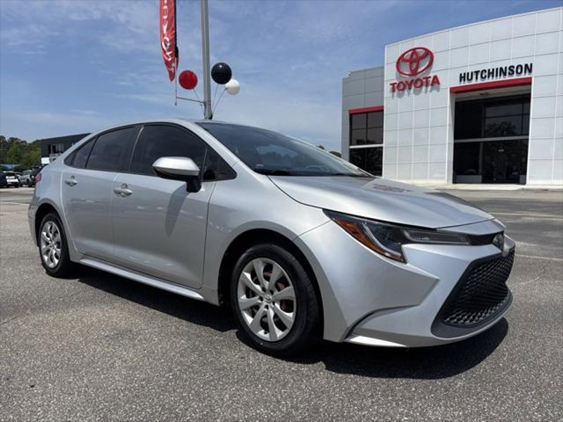 Used 2020 Toyota Corolla LE image 1