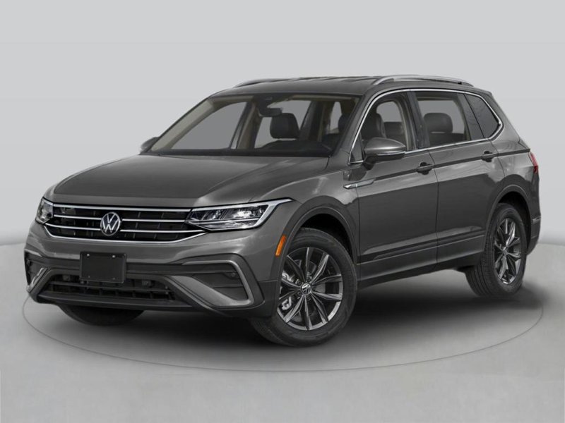 Certified 2024 Volkswagen Tiguan SE image 1