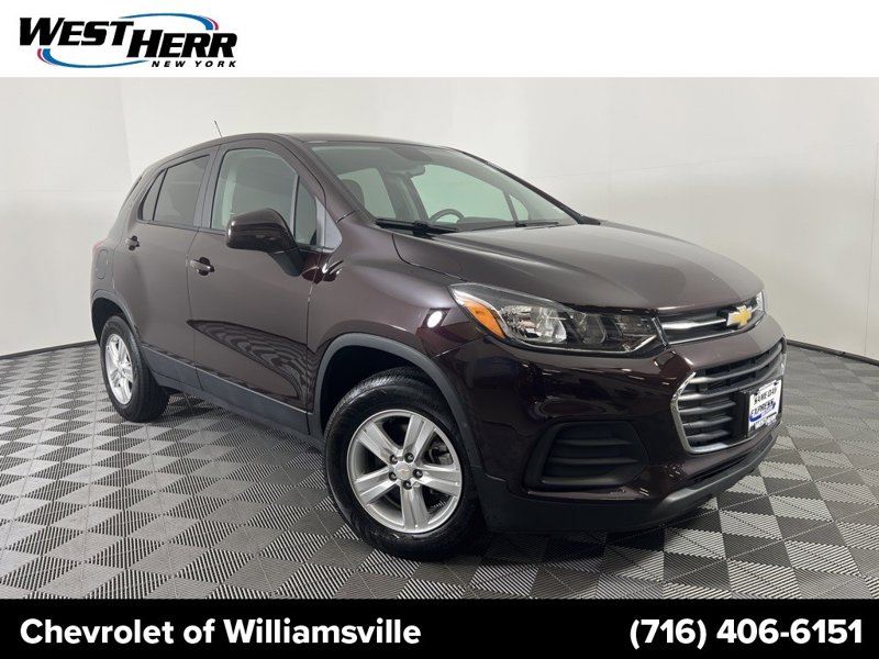 Certified 2022 Chevrolet Trax LS w/ Tint and Cruise Package image 1