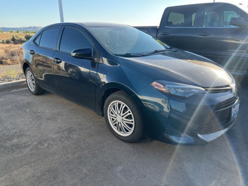 Used 2019 Toyota Corolla LE image 1