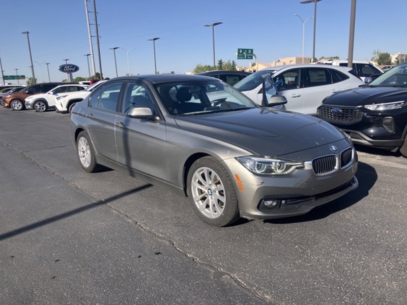 Used 2018 BMW 320i xDrive Sedan image 1