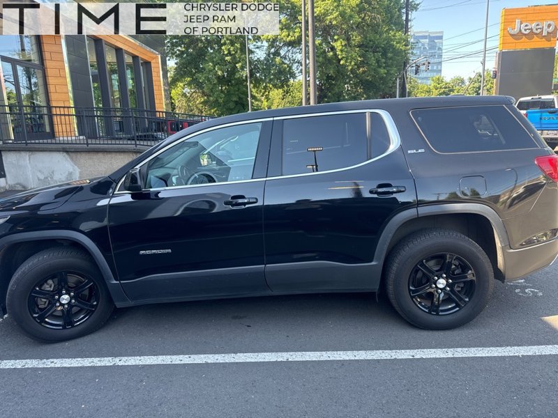 Used 2017 GMC Acadia SLE w/ LPO, Floor Liner Package image 1