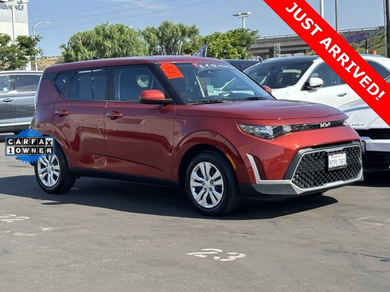 Certified 2023 Kia Soul LX image 1