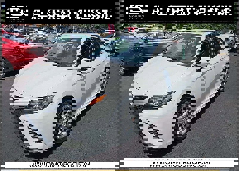 Used 2020 Toyota Camry SE image 1