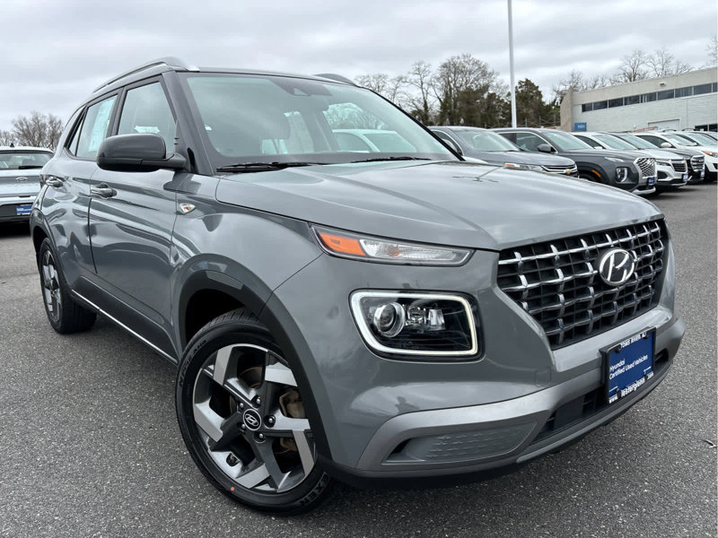 Certified 2022 Hyundai Venue Limited image 1