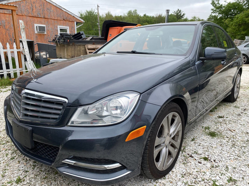 Used 2013 Mercedes-Benz C 300 4MATIC Sedan image 1