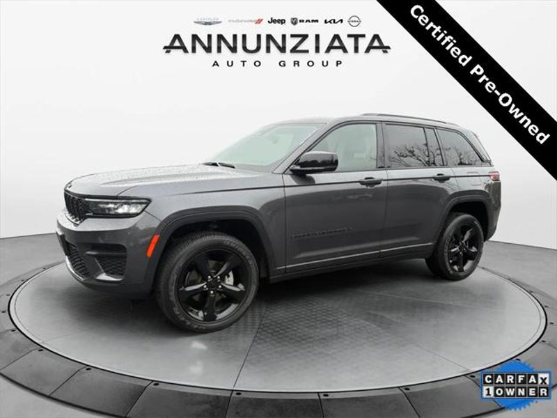 Certified 2022 Jeep Grand Cherokee Altitude image 1