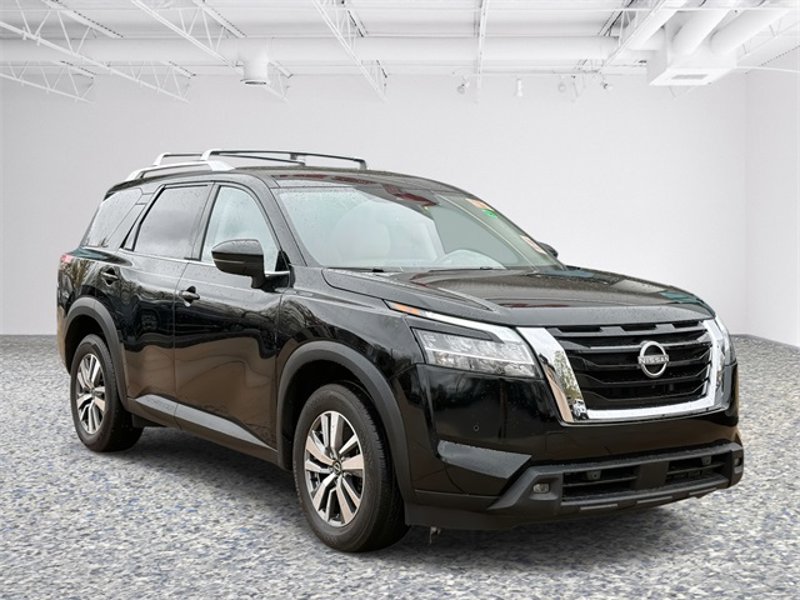 Certified 2023 Nissan Pathfinder SL image 1